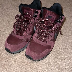 Burgundy Nike boot sneakers